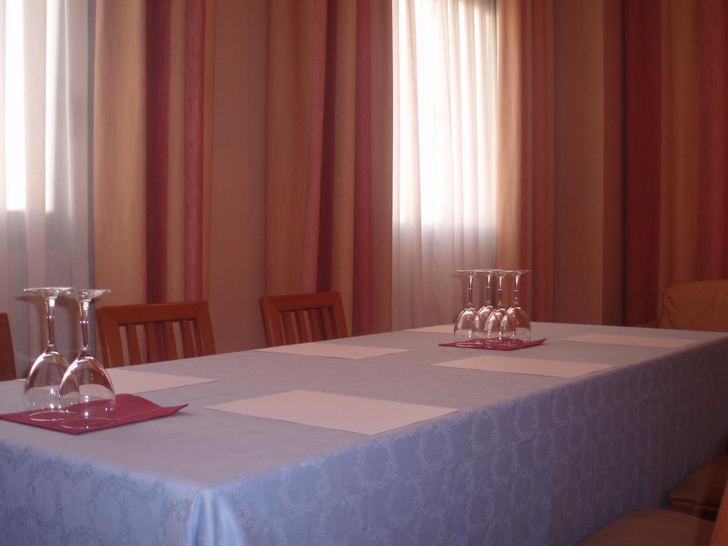 Aparthotel Sercotel Huesca Eksteriør billede